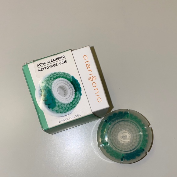 Clarisonic NEW Acne Prevention Facial Cleansing Brush Head Replacement 1 count - Picture 1 of 3